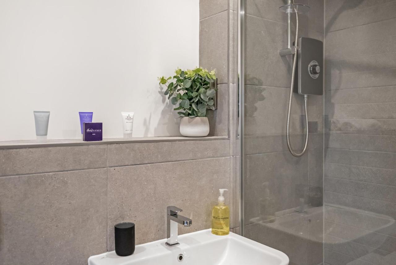 Tailored Stays - Water Street Apartments CBG Buitenkant foto